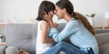تربية الأبناء.. كيف نربي أطفالًا يتمتعون بالثقة بالنفس والنجاح في الحياة؟