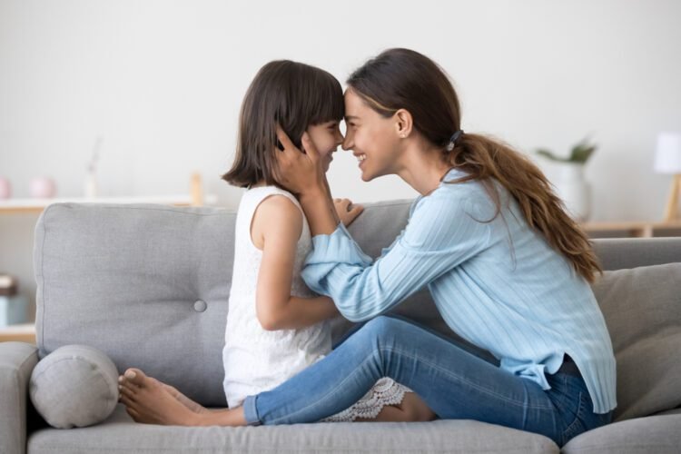 تربية الأبناء.. كيف نربي أطفالًا يتمتعون بالثقة بالنفس والنجاح في الحياة؟