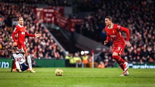 تصريح مثير من أرني سلوت عن مهاجم ليفربول