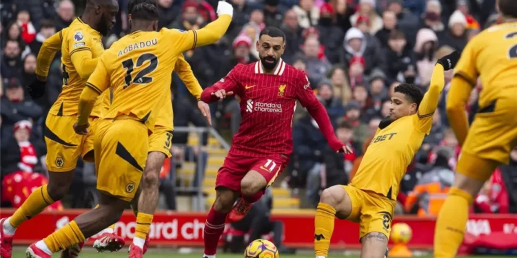 محمد صلاح يقود ليفربول للفوز وتعزيز صدارته للدوري.. ومانشستر يونايتد يواصل نزيف النقاط