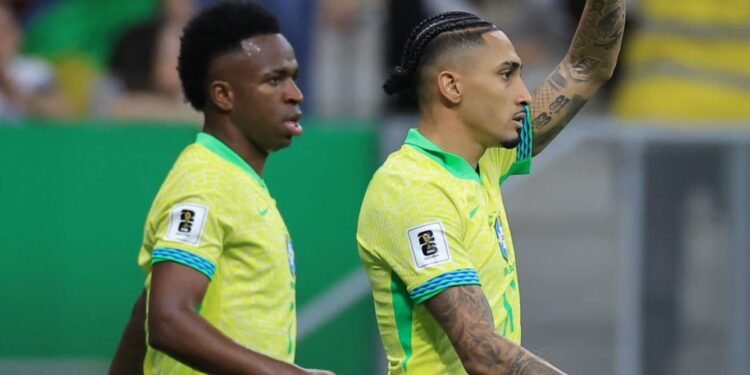 رافينيا: فكّرت في الرحيل عن برشلونة.. وهذا السبب منعني