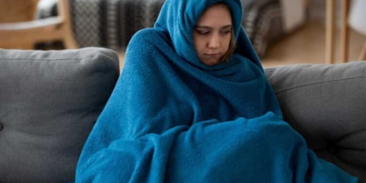 لماذا تشعر بالبرودة بعد الإفطار في رمضان؟ الأسباب والحلول الصحية