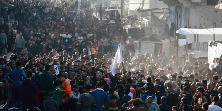 921 شخصًا قُتلوا منذ استئناف القصف الإسرائيلي على غزة