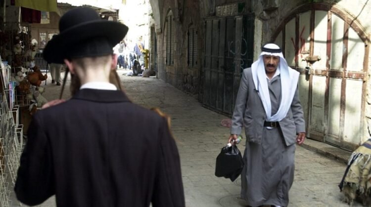 Web F060628ff15 Muslim Jew 1 930x520 1