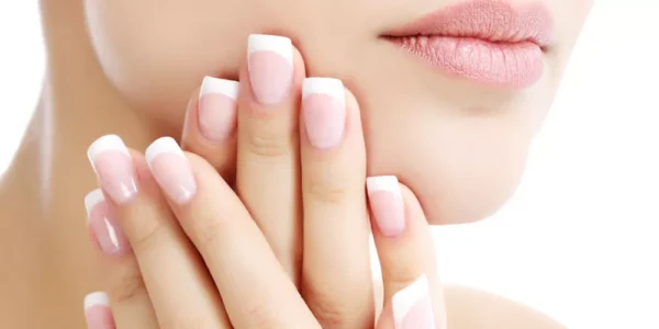 أظافر قوية وصحية في رمضان: نصائح ووصفات طبيعية لتجنب التكسر!