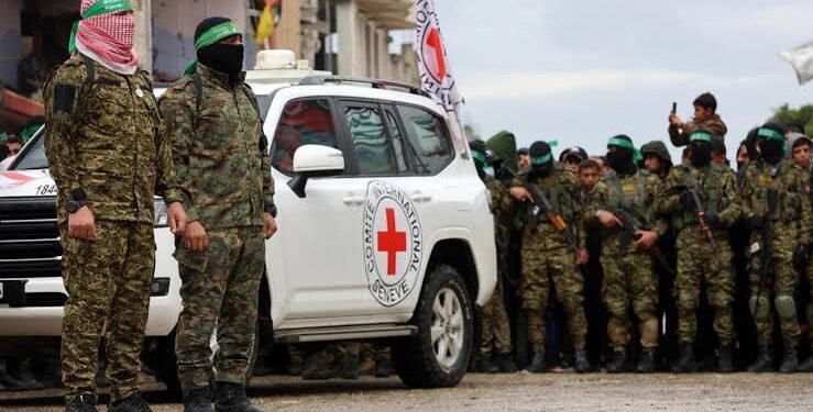 قبل محادثات التهدئة مع حماس.. ماذا يحدث في غزة؟