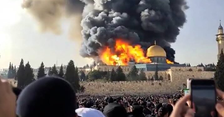 حرق المساجد في فلسطين.. متى تتوقف الجريمة الإسرائيلية النكراء؟ 