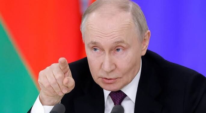 الغارديان: بوتين لا يريد السلام