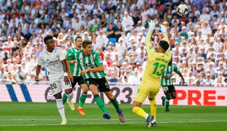 أهداف مباراة ريال مدريد وريال بيتيس 2 1 1170x675 1