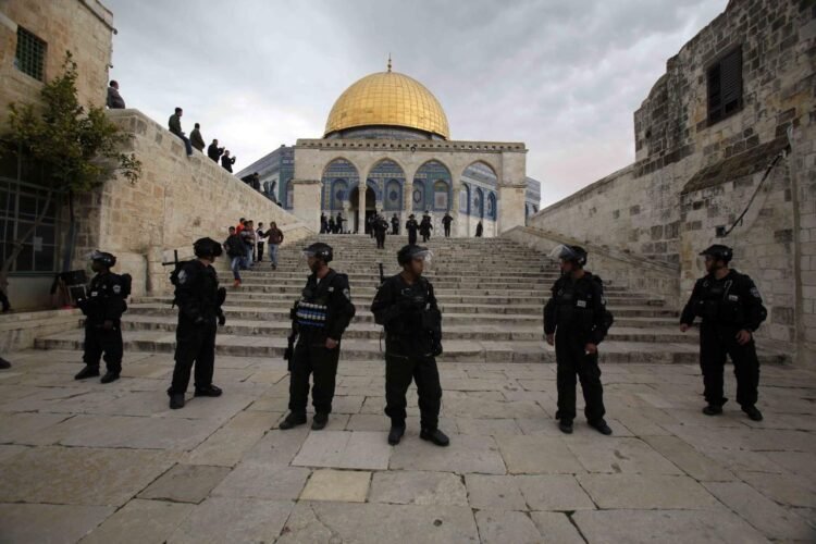 التحريض على العنف عبر السوشيال ميديا يكبِّد الفلسطينيين خسائر أكبر