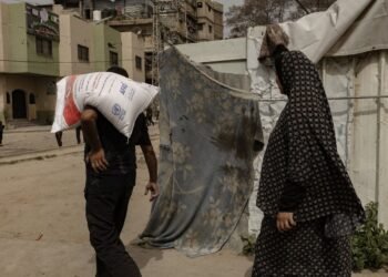 02gaza aid 03 ftcj mobileMasterAt3x