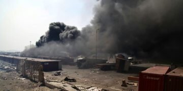إيران توجه تحذيرا هاما بعد انفجار ميناء رجائي!