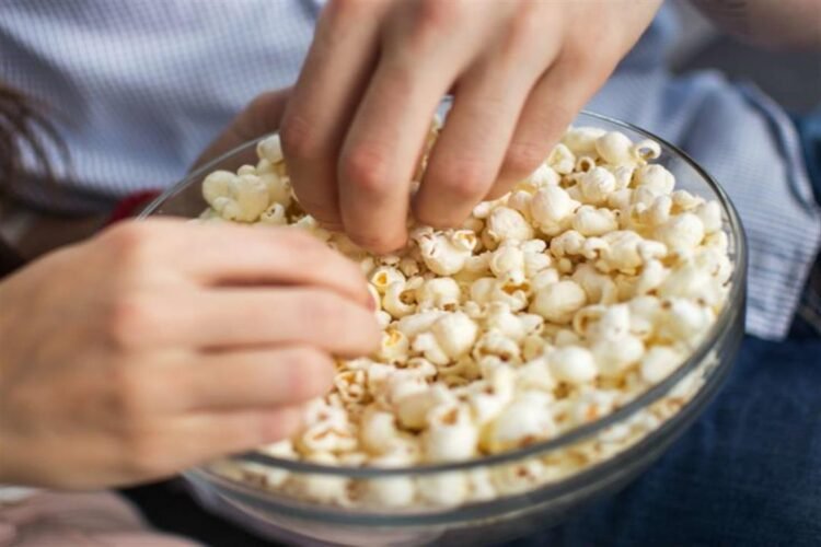 الفشار.. يتفوق على الأدوية في 5 فوائد غير متوقعة!