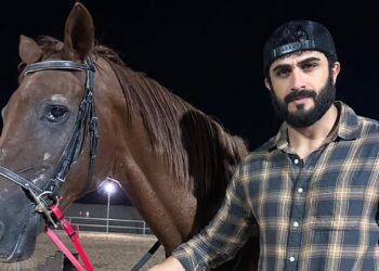 ألكسندر علوم يسقط من على الحصان ويوجه رسالة!