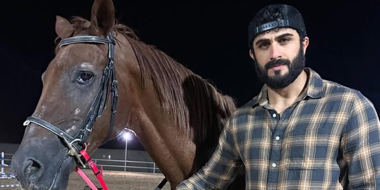 ألكسندر علوم يسقط من على الحصان ويوجه رسالة!