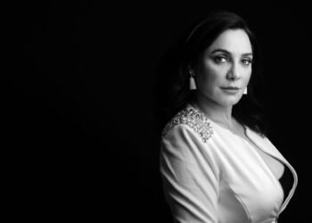 سلاف فواخرجي.. السبب الحقيقي لشطبها من نقابة الفنانين!