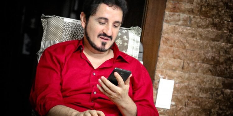 عدنان إبراهيم وطوفان الأقصى: قراءة نقدية تثير الجدل