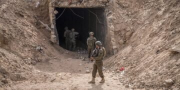 13 September 2024, Palestinian Territories, Rafah: A photograph, taken during an embed with the Israeli Defense Forces (IDF) and reviewed by the IDF censorship office prior to publication, shows Israeli soldiers standing near the entrance of a tunnel. Photo: Ilia Yefimovich/dpa