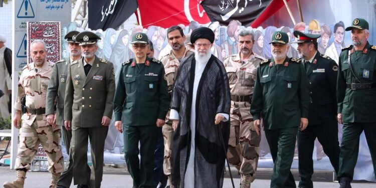 نهاية حقبة.. هل سيتغير النظام الإيراني؟