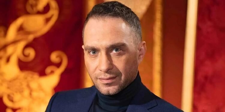 حسام حبيب يعلن ارتباطه رسميًا.. من هي؟