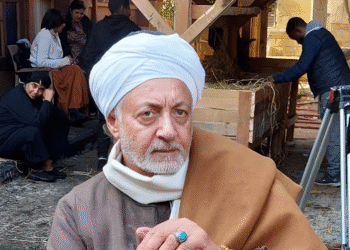 الفنان عبدالعزيز مخيون في ورطة بسبب المخدرات