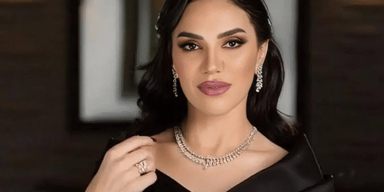 المطربة مي فاروق تحتفل بخبر سعيد