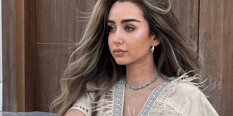 لتطويل الشعر وتكثيفه.. تعرفي على روتين هنا الزاهد