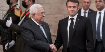 mahmoud abbas et emmanuel macron le 24 octobre 2023 photo sipa nicolas messyasz 1717001785