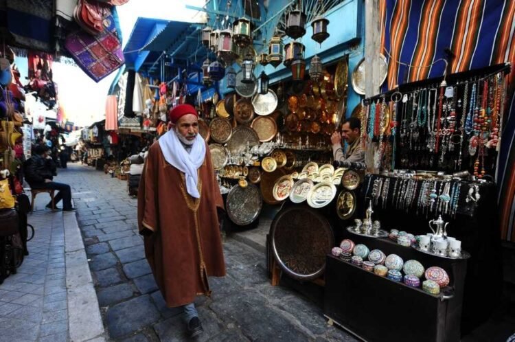 ما الذي ينقص تونس حتى تتحرك عجلة الإقتصاد ؟