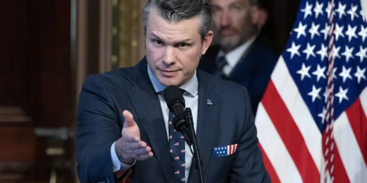 ماذا نعرف عن الأفكار الدينية لوزير الدفاع الأميركي؟