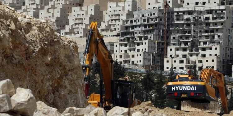 خطة تسوية جديدة لتجريد الفلسطينيين من أراضيهم في الضفة