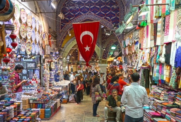 تضخم تركيا يتباطأ.. والأسعار والليرة في مسار معاكس
