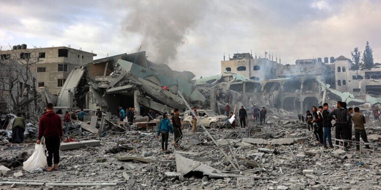 المنظمات الإغاثية “تستغيث”.. الاحتلال يوسع العمليات العسكرية في غزة