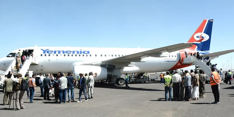 مطار صنعاء يستعيد بريقه.. هل هو مقدمة لهدوء شامل في اليمن؟