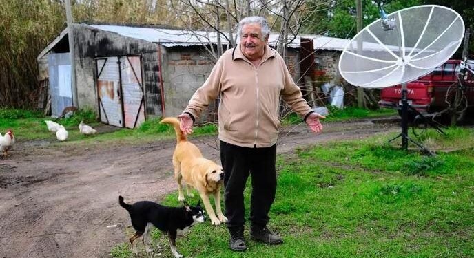 وفاة خوسيه موخيكا أفقر رئيس في العالم