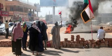 211025061025 05 sudan unrest 10 25 2021 protesters