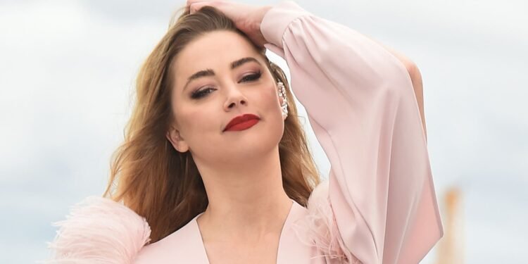 آمبر هيرد تنجب توأمًا بشروطها الخاصة!