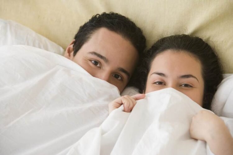 منها الخصوبة والصحة الجنسية.. فيتامين يلعب دورًا هامًا للجسم