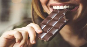 أهمها تحسين المزاج.. 4 فوائد مذهلة للشوكولاتة 4 Benefits of Eating Dark Chocolate .jpg