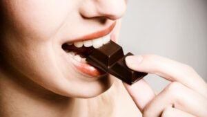 أهمها تحسين المزاج.. 4 فوائد مذهلة للشوكولاتة 2 Dark chocolate and fertility 1024x576 1