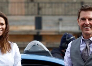 حقيقة ارتباط توم كروز وهايلي أتويل.. رد مفاجئ!