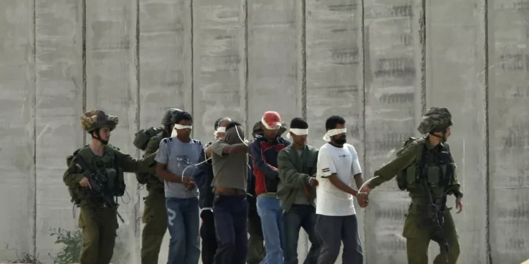 اعتقال الأسرى المحررين.. الاحتلال يضرب بالقانون الدولي عرض الحائط