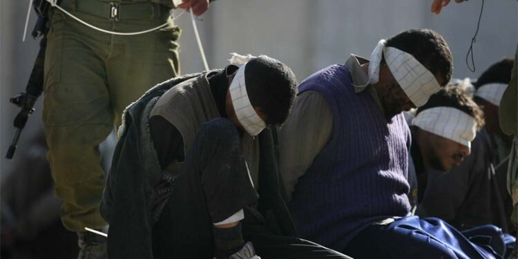 الأسرى الفلسطينيون.. انتهاك ممنهج لحقوق الإنسان وسط صمت دولي