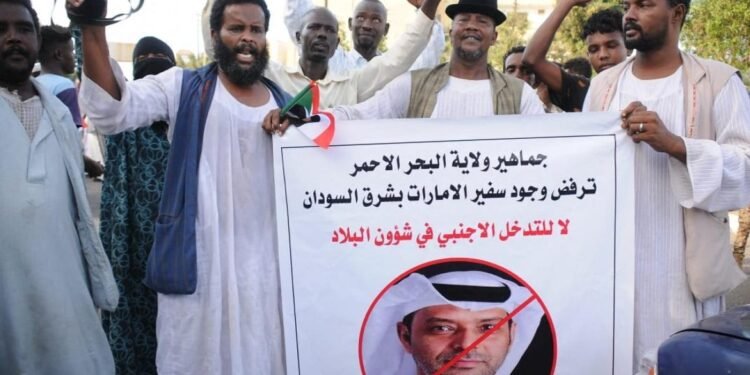 تصعيد دبلوماسي مع الإمارات يعكس احتدام الصراع الإقليمي في السودان