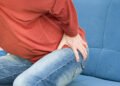 خطر البواسير يتربص بك بسبب هذه العادة الشائعة