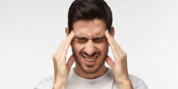 وداعًا لـ الصداع النصفي.. 10 طرق طبيعية تنهي الألم!