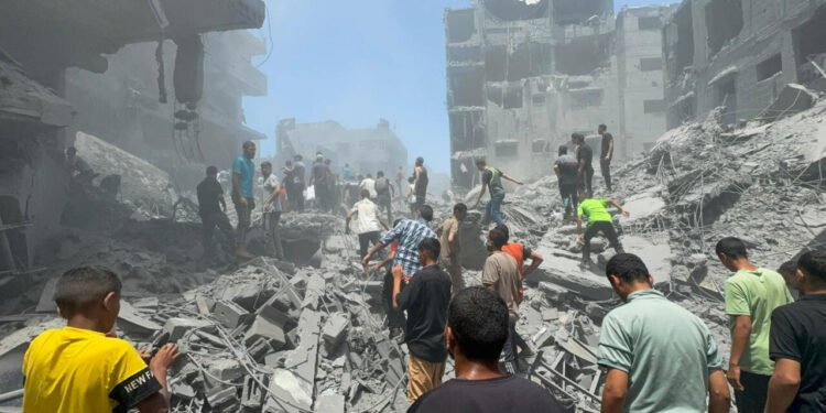 الاحتلال يواصل العدوان بـ شراسة.. والمدنيون يدفعون ثمنًا باهظًا في غزة