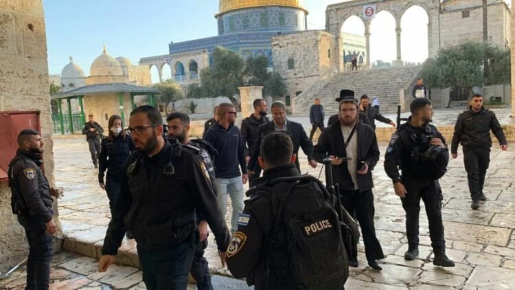 إيتمار بن غفير يقتحم الأقصى