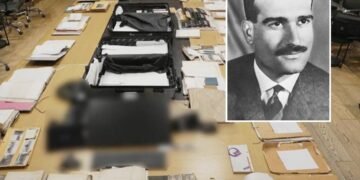 الموساد حصلنا على 2500 وثيقة سورية تعود لجاسوسنا إيلي كوهين 1747585264874