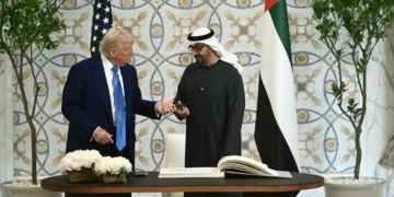 ترامب ورئيس الإمارات